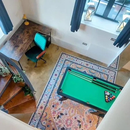 Converted Factory Loft Apartment Бристоль Экстерьер фото