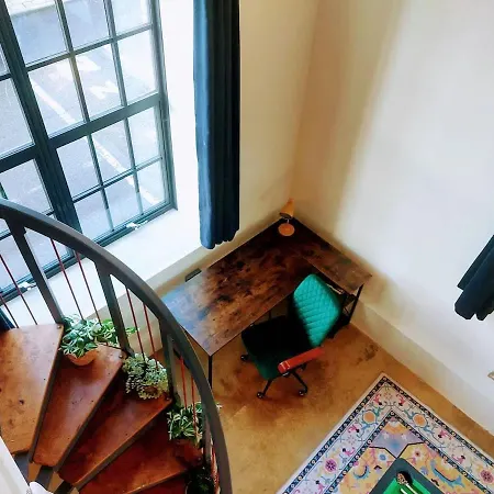 Converted Factory Loft Apartment Бристоль Экстерьер фото