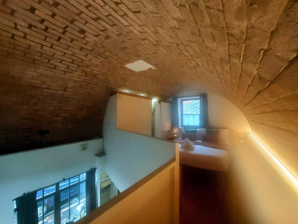 Converted Factory Loft * Bristol