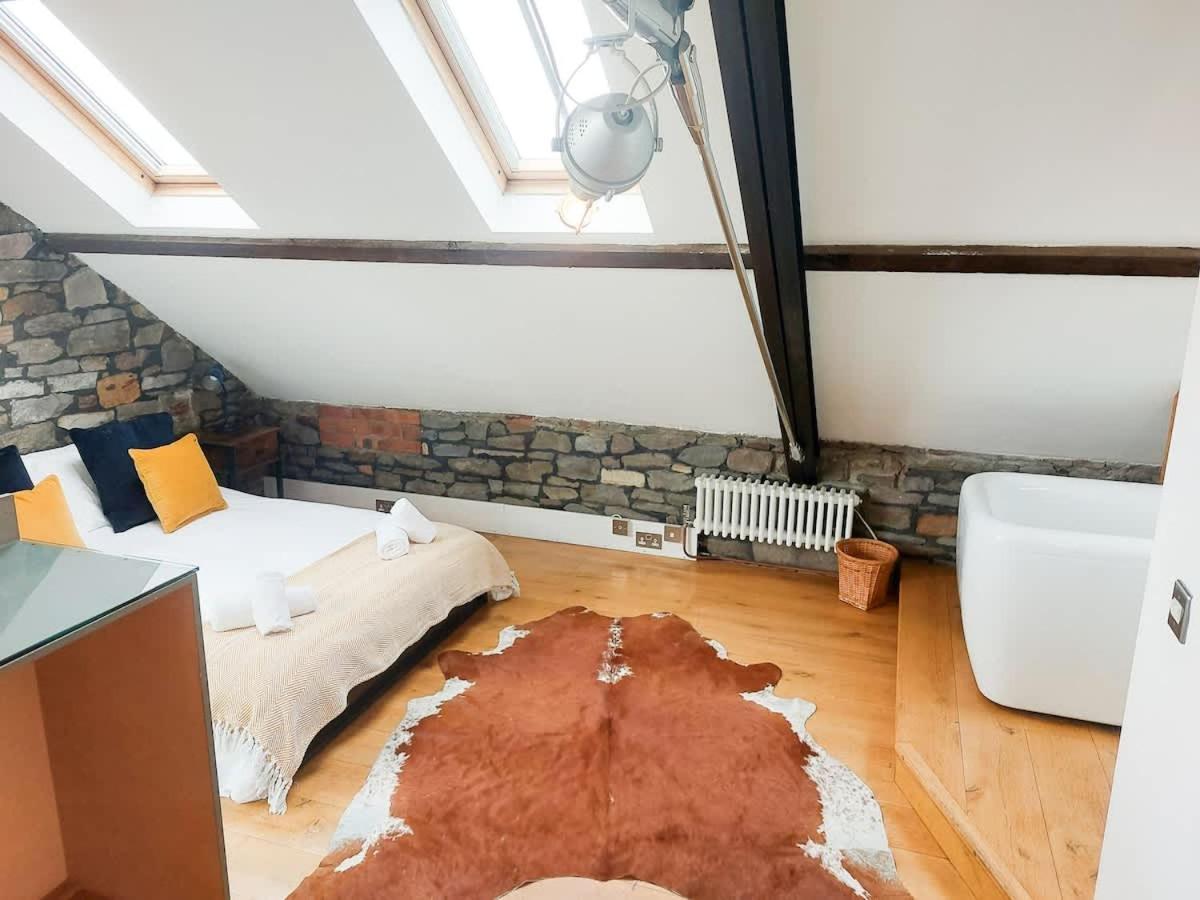 Converted Factory Loft * Bristol