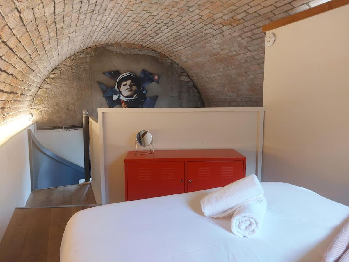 Converted Factory Loft Appartement *